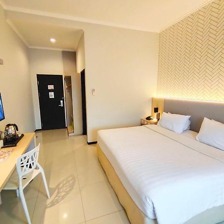 Royal Park Hotel Samarinda Εξωτερικό φωτογραφία