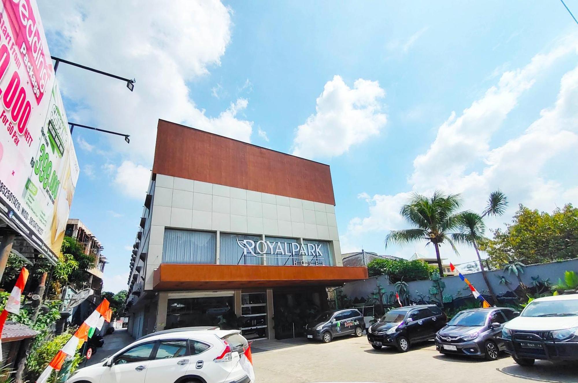 Royal Park Hotel Samarinda Εξωτερικό φωτογραφία