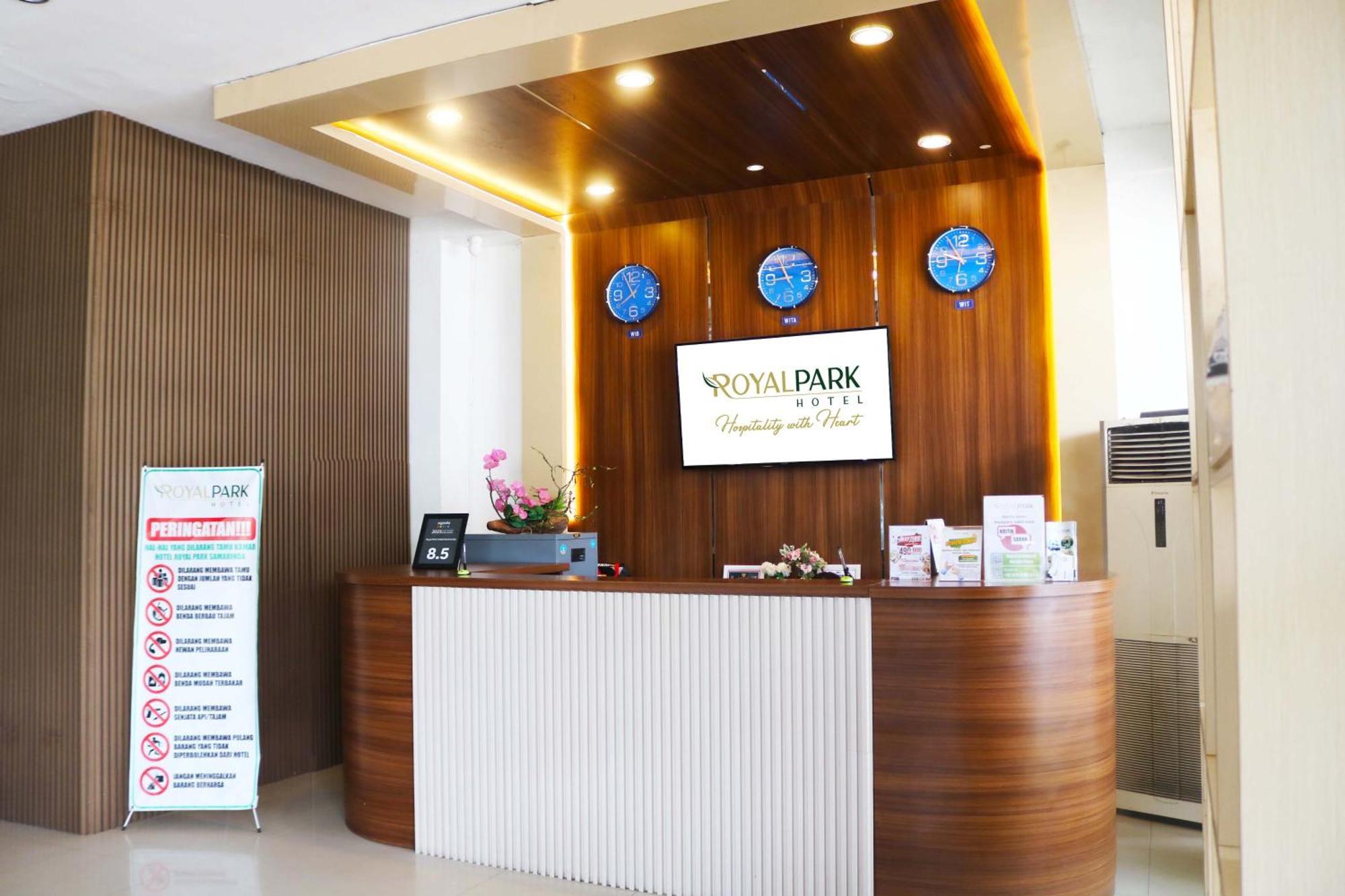Royal Park Hotel Samarinda Εξωτερικό φωτογραφία