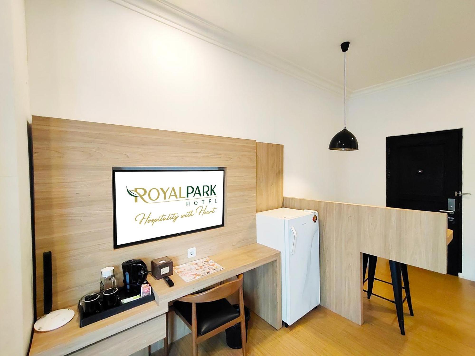 Royal Park Hotel Samarinda Εξωτερικό φωτογραφία