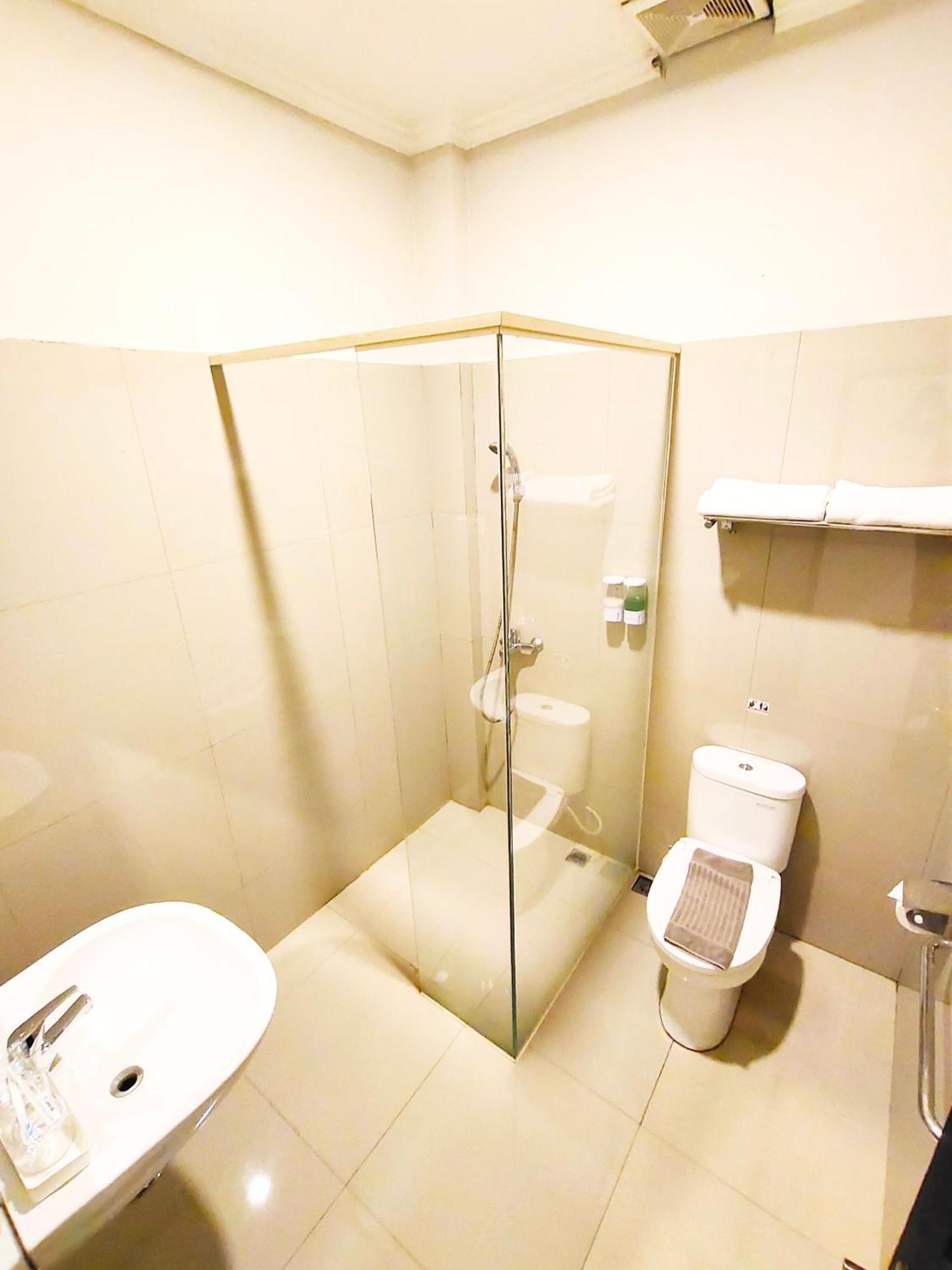 Royal Park Hotel Samarinda Εξωτερικό φωτογραφία