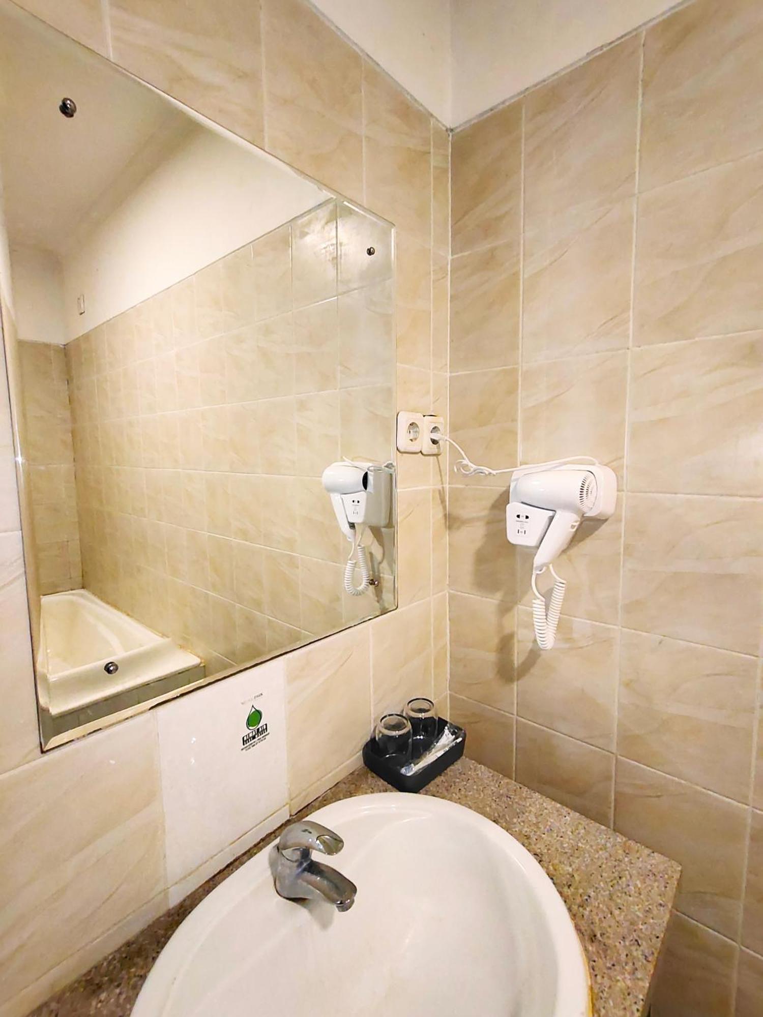 Royal Park Hotel Samarinda Εξωτερικό φωτογραφία