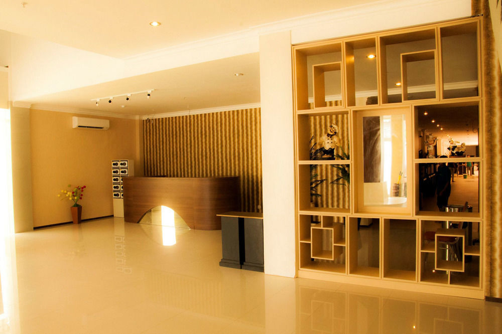 Royal Park Hotel Samarinda Εξωτερικό φωτογραφία