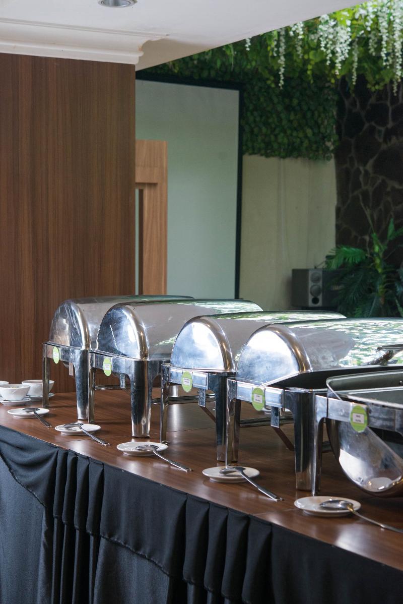 Royal Park Hotel Samarinda Εξωτερικό φωτογραφία